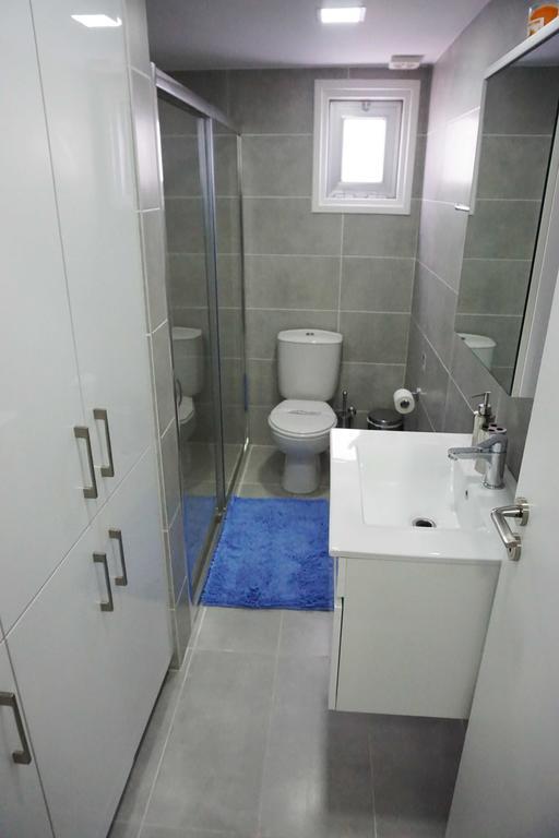 Lazuli Sea View Beachfront Ap 43 Lárnaka Kültér fotó